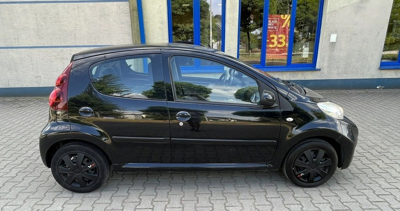 Peugeot 107 cena 9900 przebieg: 258000, rok produkcji 2009 z Połaniec małe 92